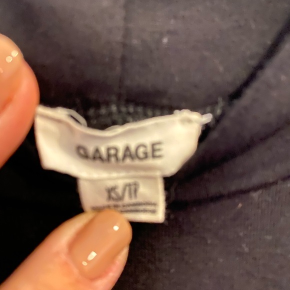 Long Sleeve Crop Top w Cutouts - Picture 3 of 3